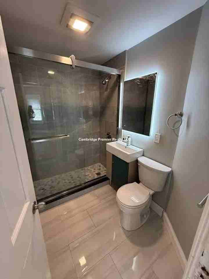 22 Westford St - Photo 2 of 8