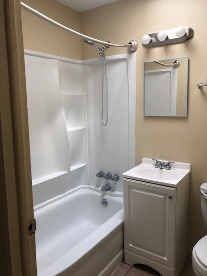 5806 Fairview Ave - Photo 7 of 29