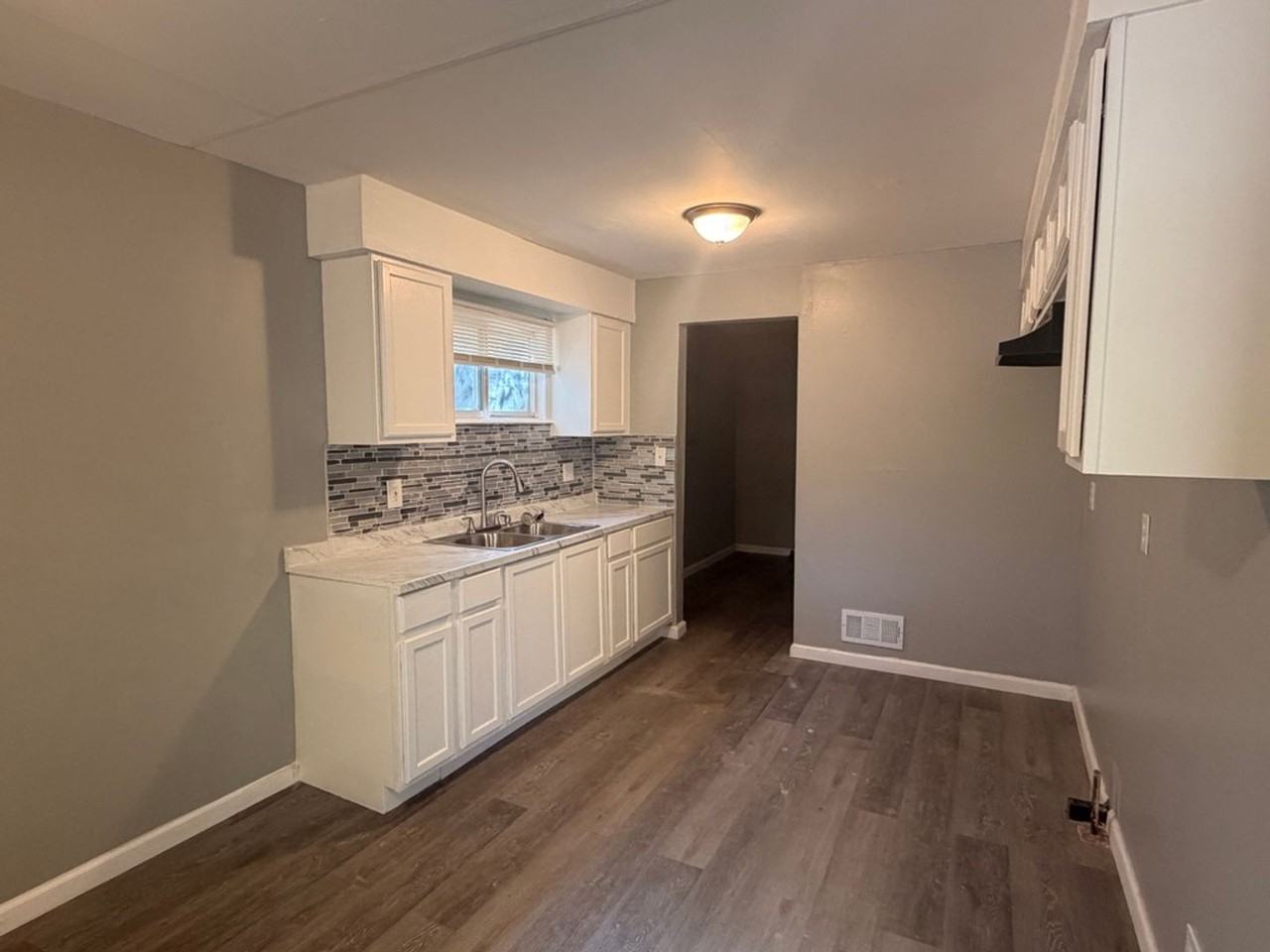 15853 Dacosta St - Photo 7 of 17