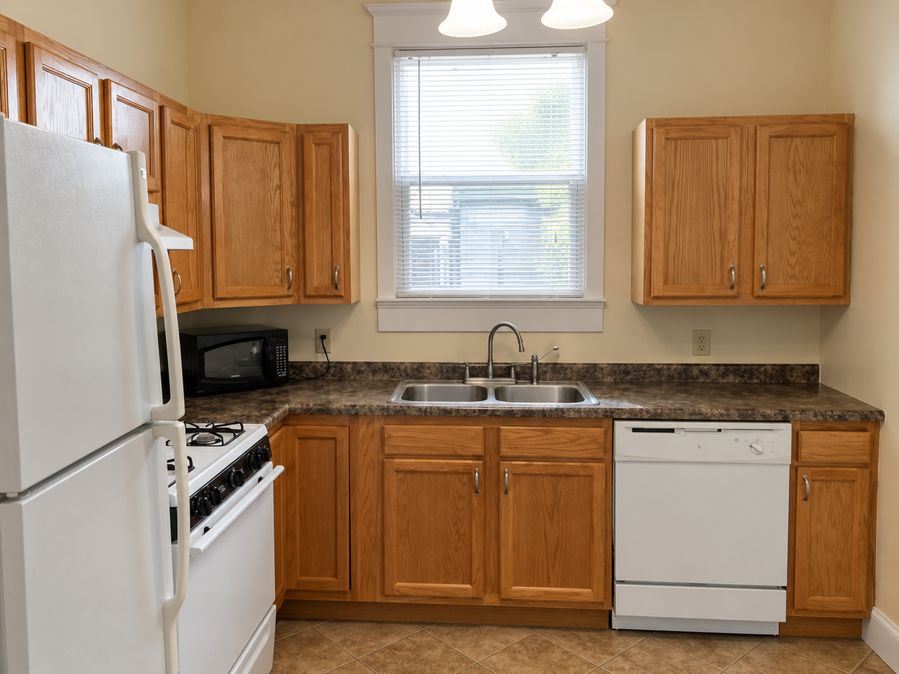 700 W Oregon St - Photo 5 of 6