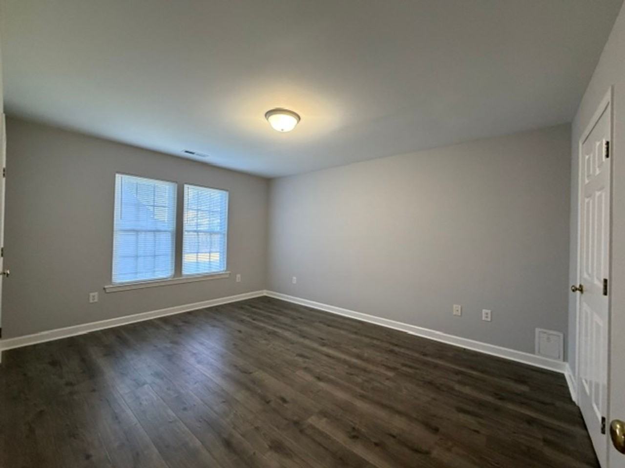 318B Laurel Hill Dr - Photo 6 of 11