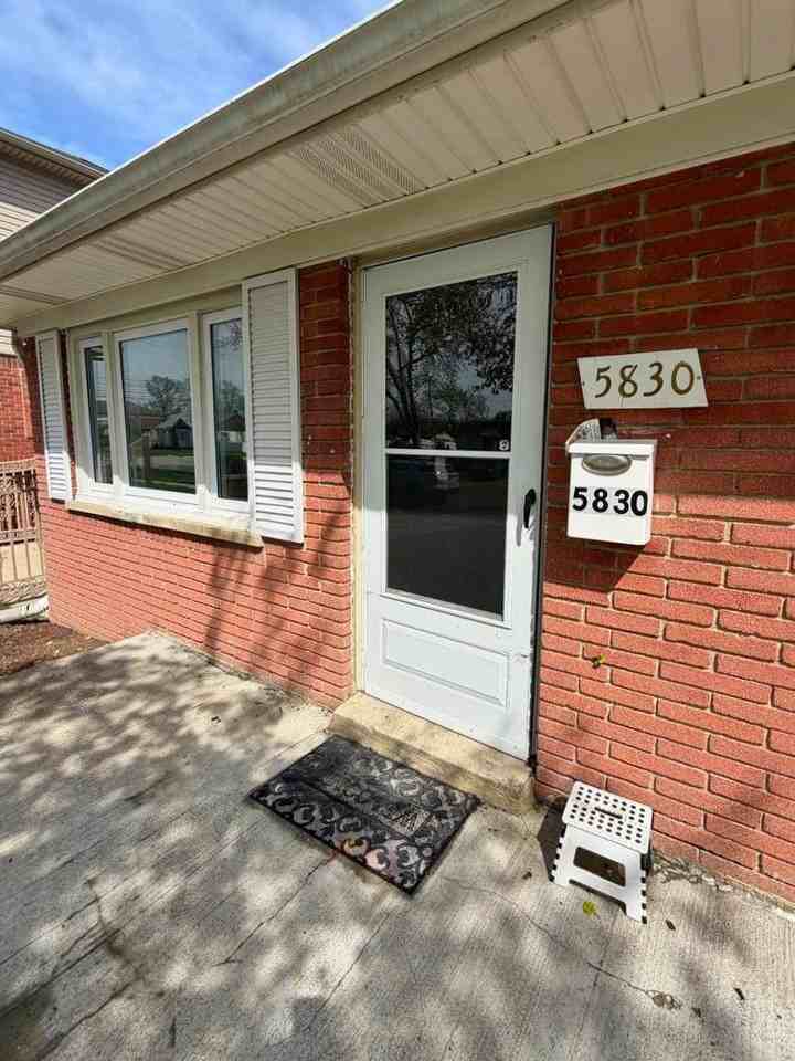 5830 Whitefield St - Photo 3 of 19