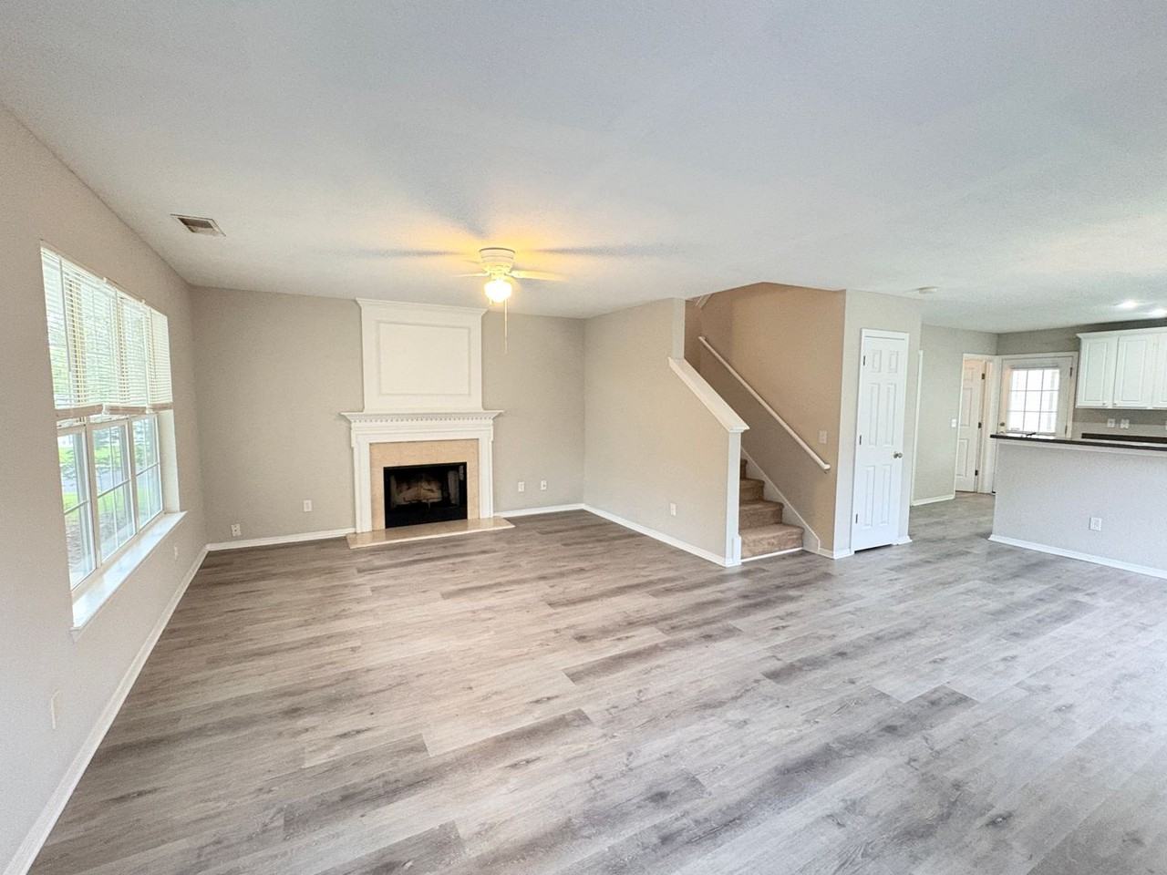 187 187 University Park Way - Photo 2 of 25