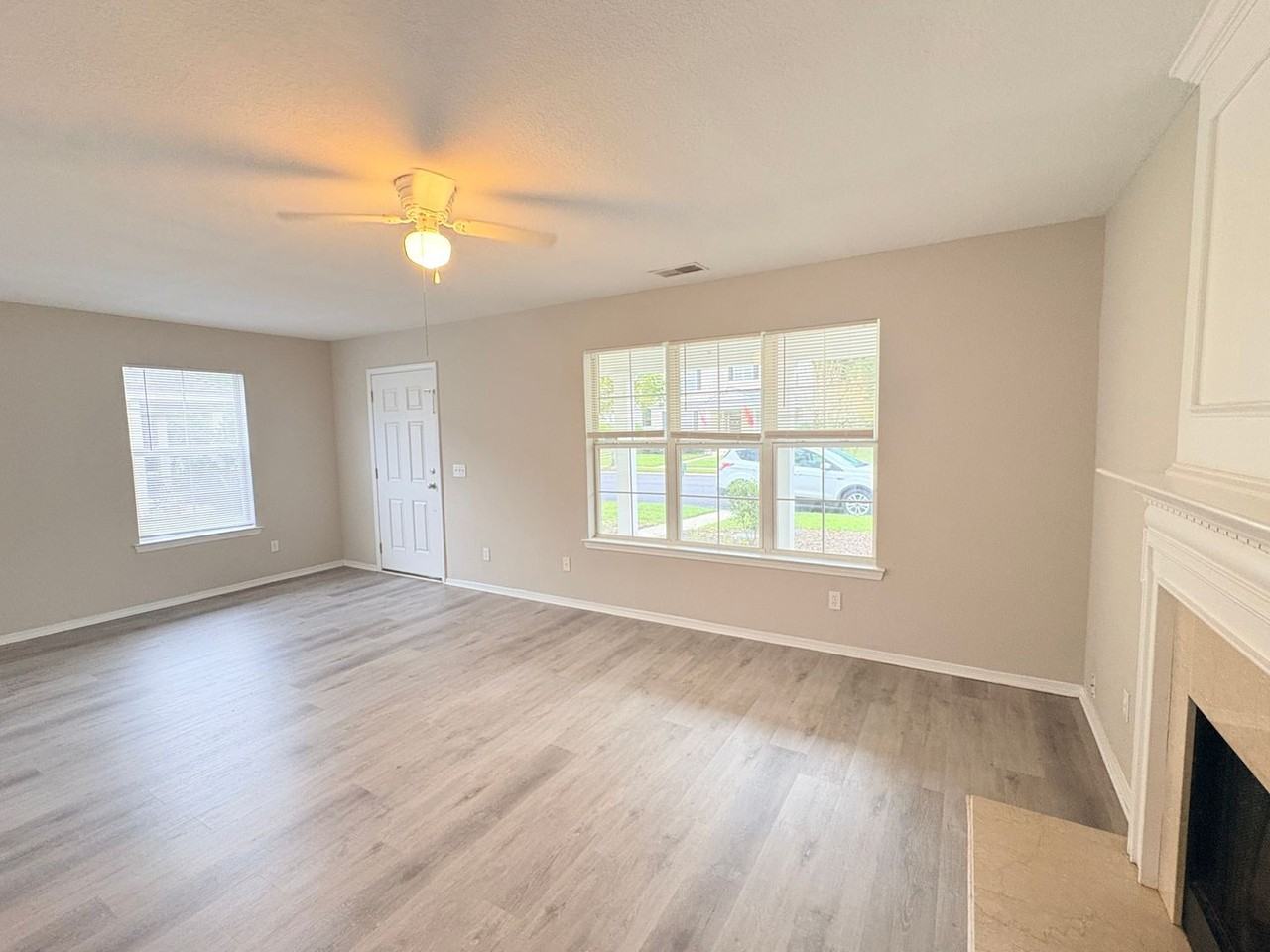 187 187 University Park Way - Photo 3 of 25