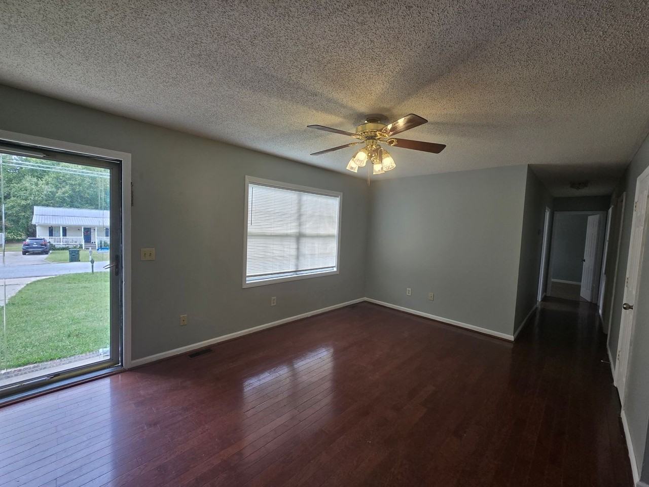 102 Duncan Dr - Photo 5 of 16