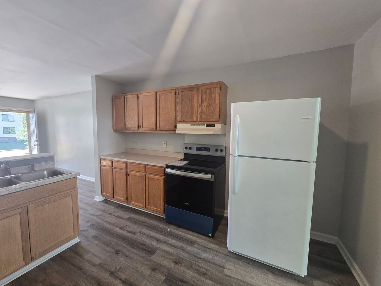 304 Davidson St - Photo 2 of 10