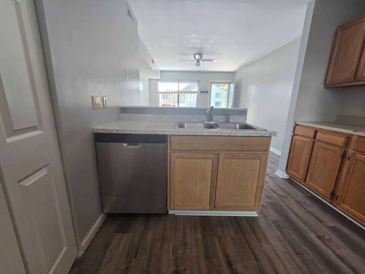 304 Davidson St - Photo 4 of 10