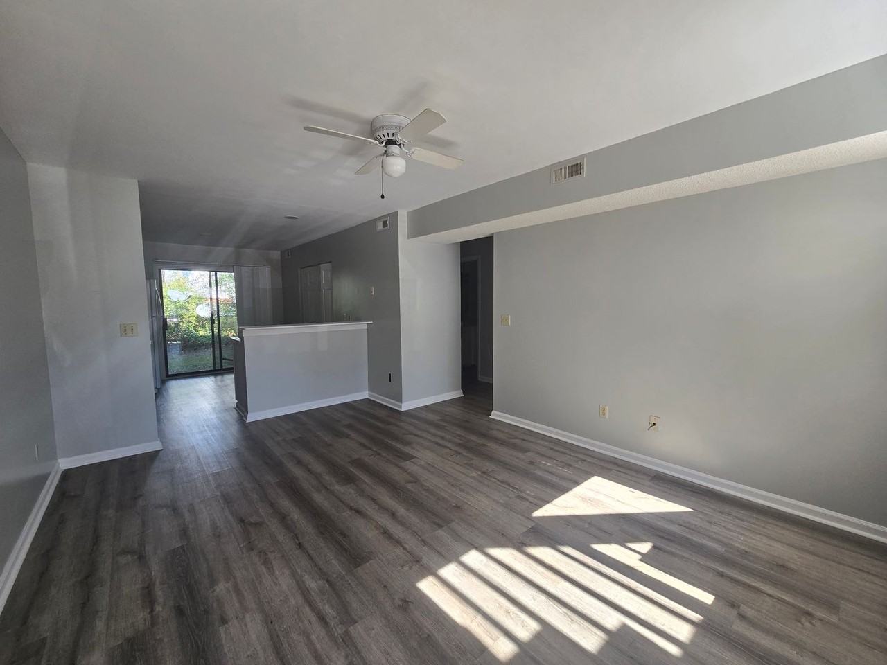 304 Davidson St - Photo 5 of 10
