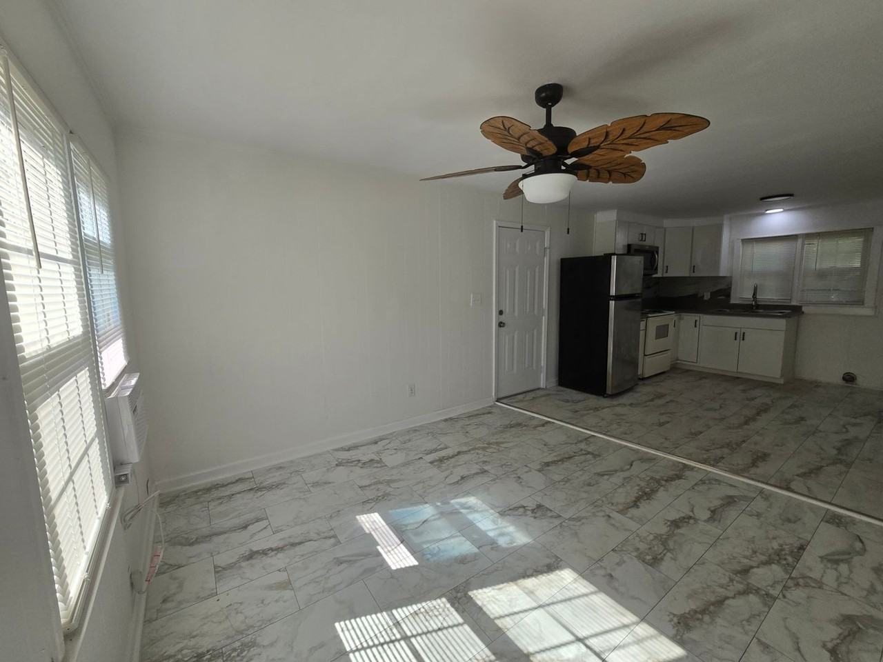 406 Lake Dr - Photo 6 of 12