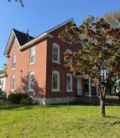 featured image of 218 S East Ave