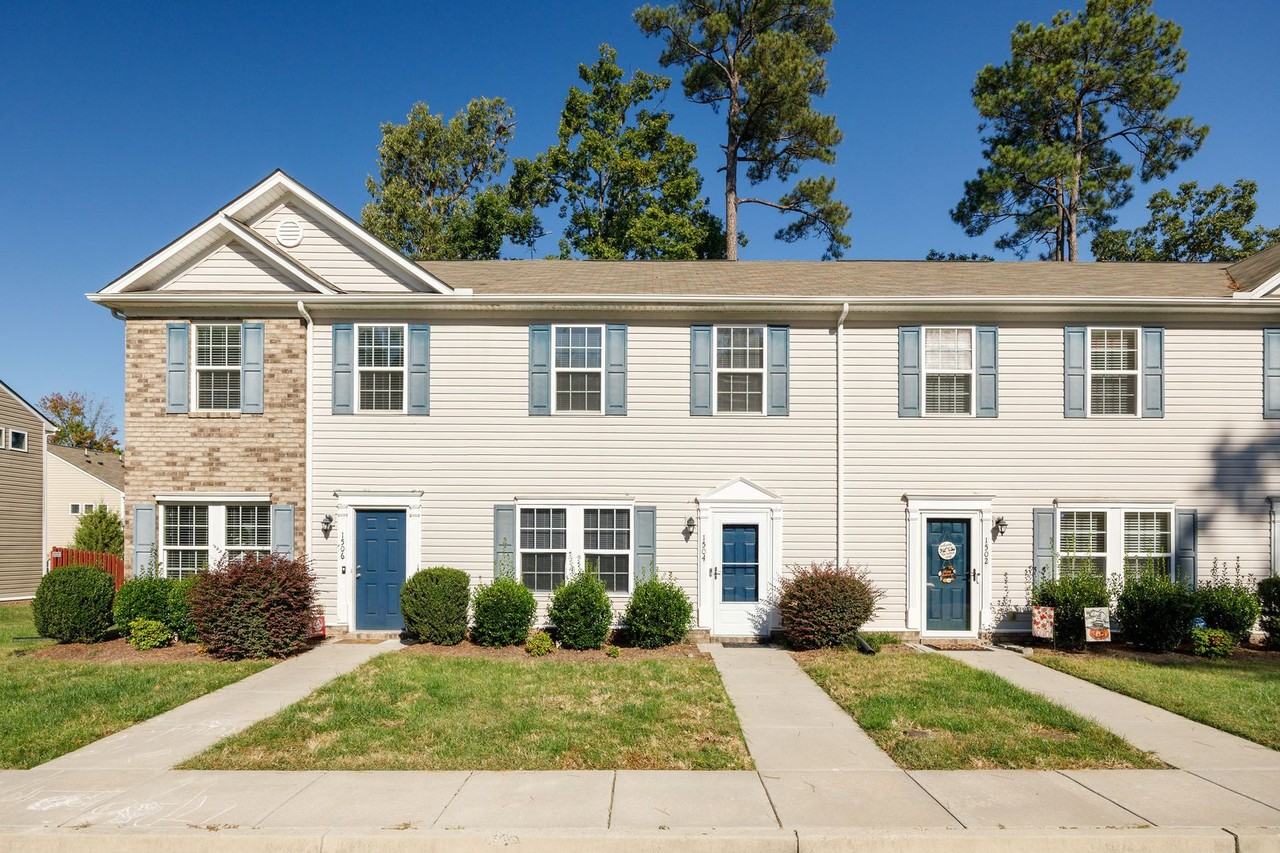 1504 Rapunzel Way - Photo 2 of 29
