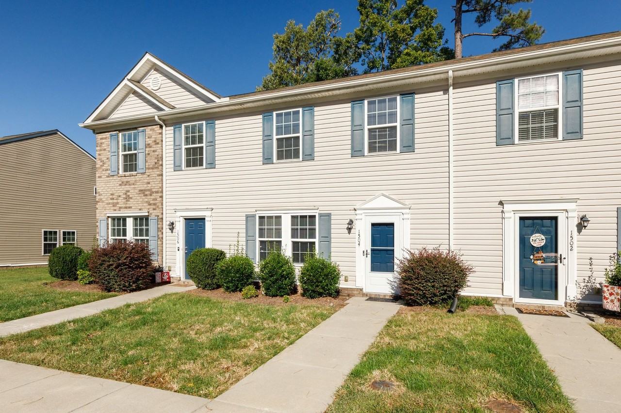 1504 Rapunzel Way - Photo 3 of 29