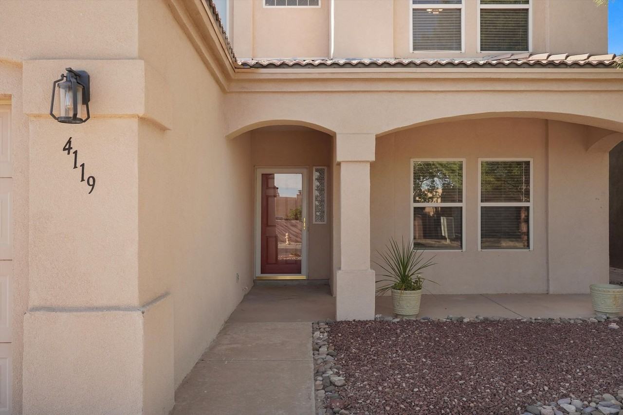 4119 Arapahoe Ave Nw - Photo 4 of 42