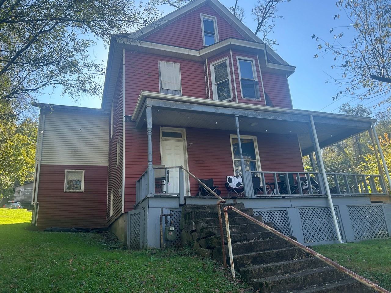 113 Cornell Ave - Photo 2 of 15