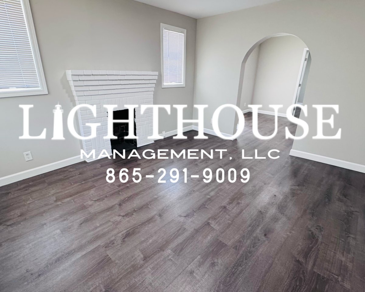 403 S Castle St - Photo 4 of 16