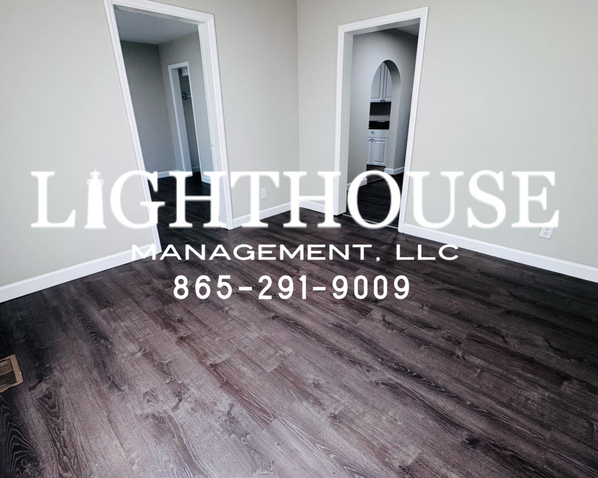 403 S Castle St - Photo 5 of 16