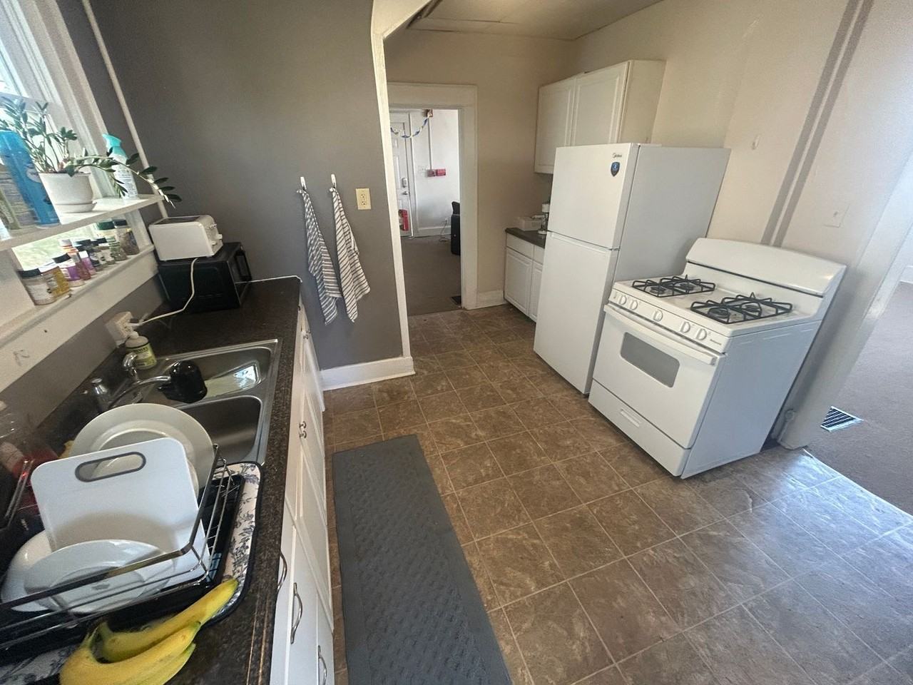 667 Price St - Photo 7 of 17
