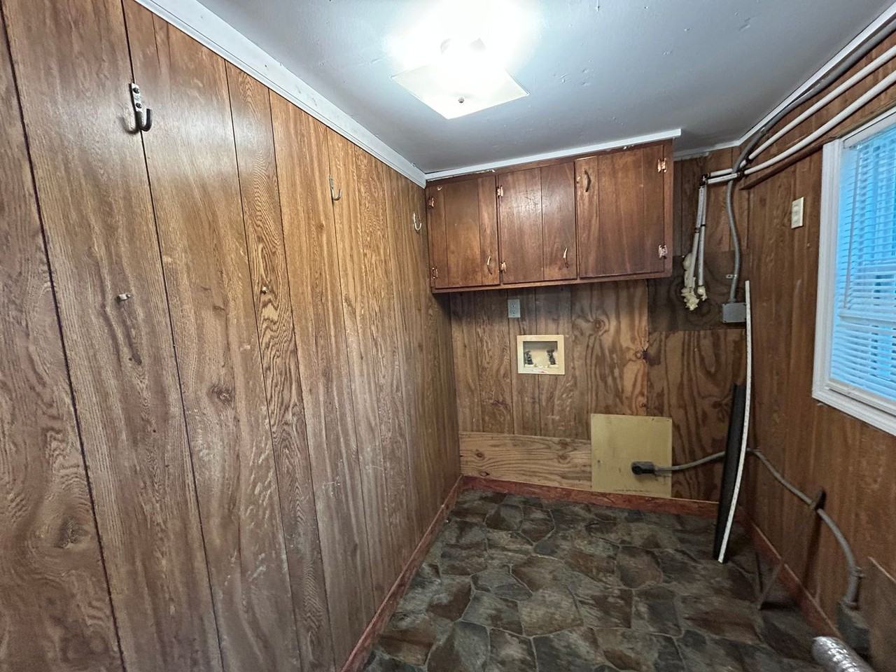 3910 Honan Dr - Photo 7 of 10