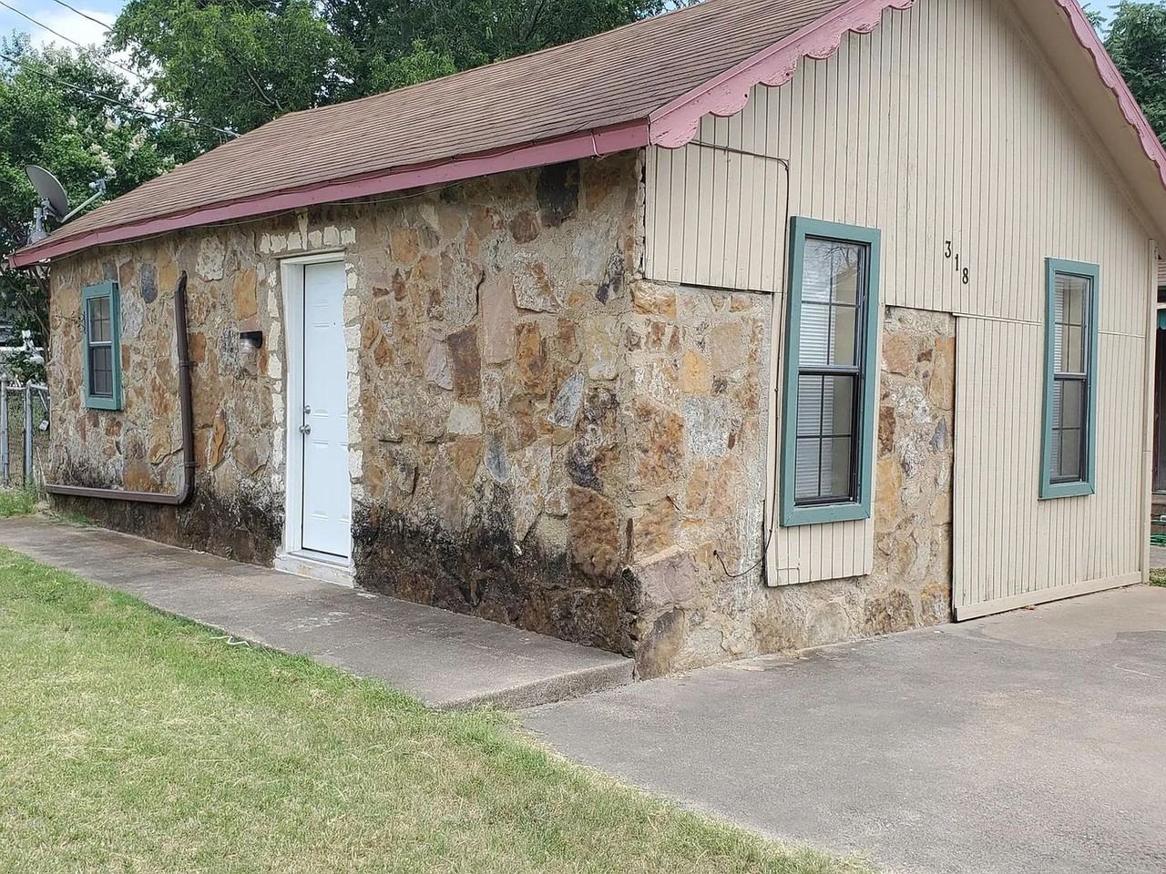 318 Overlook Dr