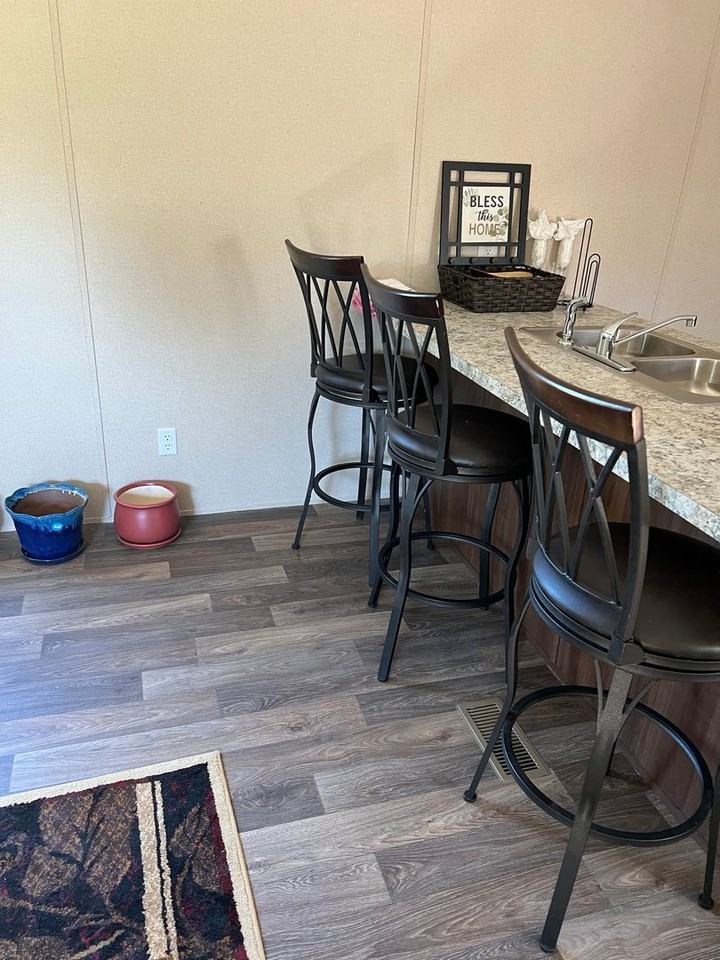 292 N Plantation Rd - Photo 6 of 30