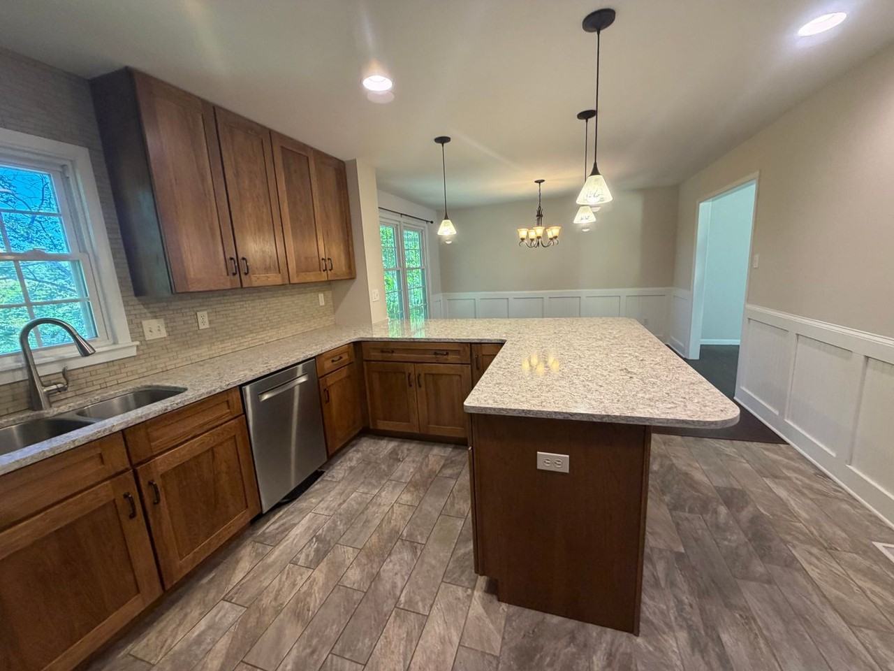 1312 Fieldcrest - Photo 5 of 19