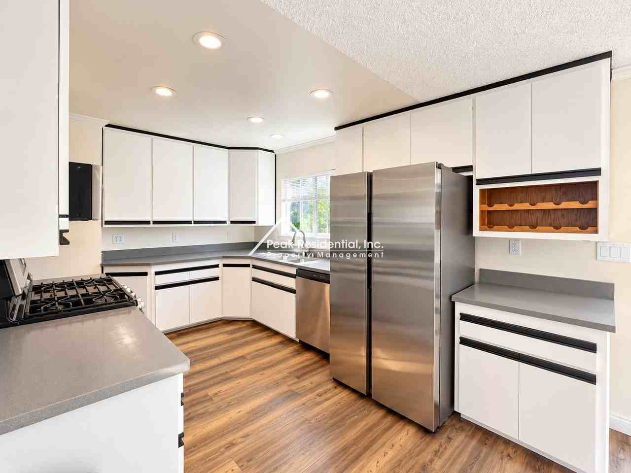 3670 Jonothan Way - Photo 5 of 18