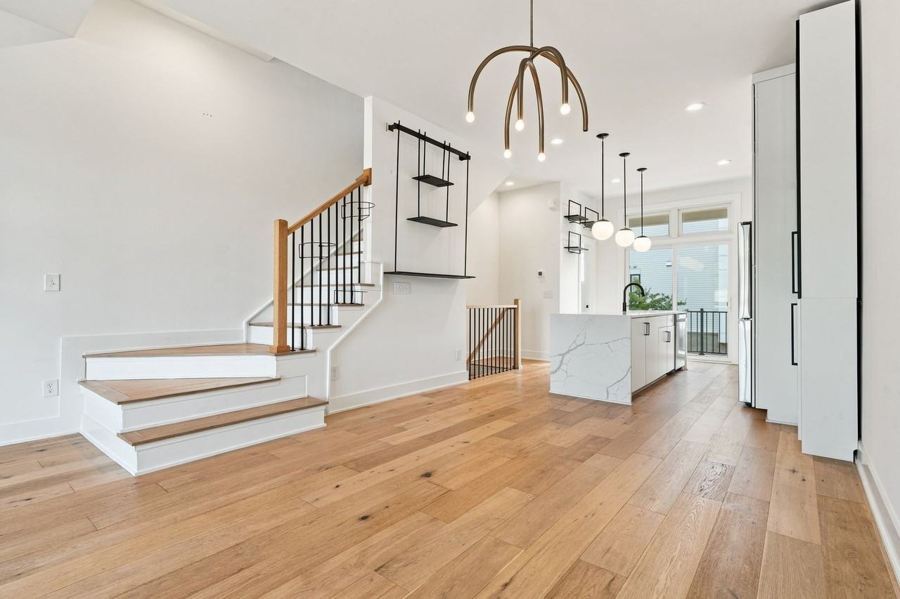 504 N Roxboro St - Photo 6 of 23
