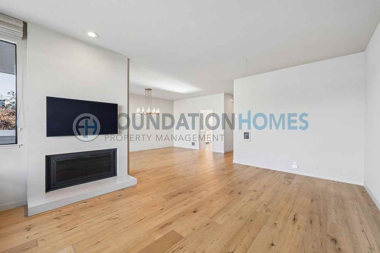 6058 Shelter Bay Ave - Photo 3 of 23