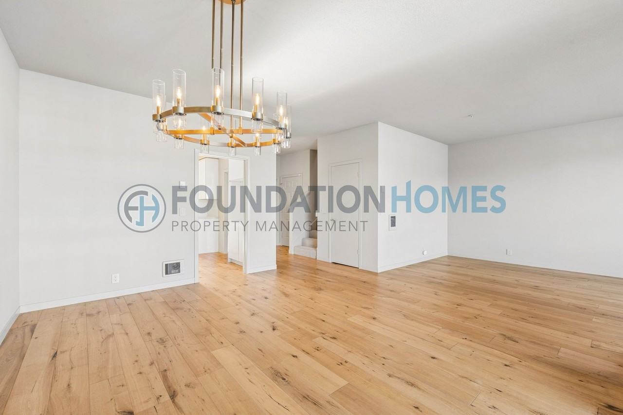 6058 Shelter Bay Ave - Photo 5 of 23