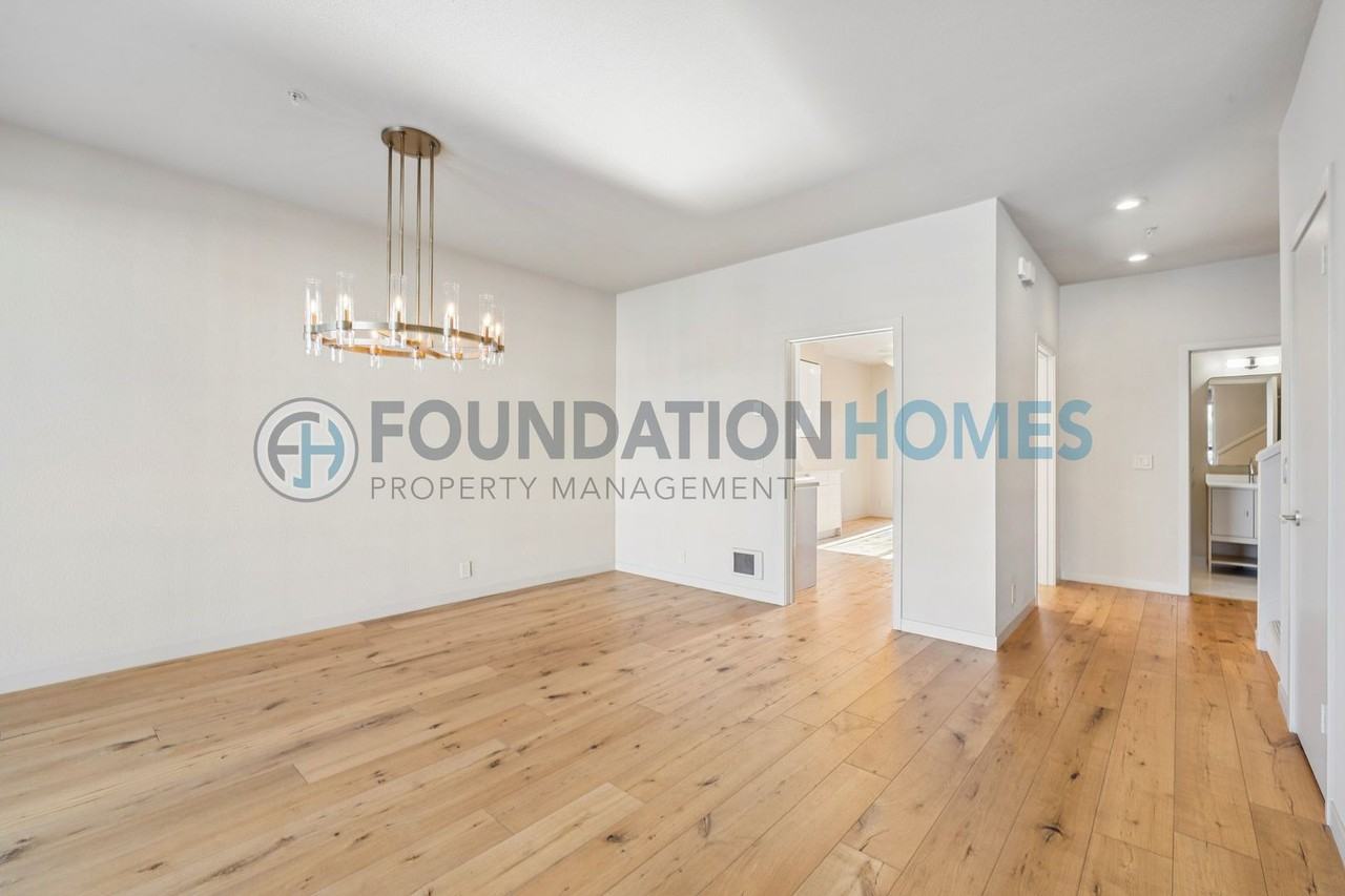 6058 Shelter Bay Ave - Photo 6 of 23