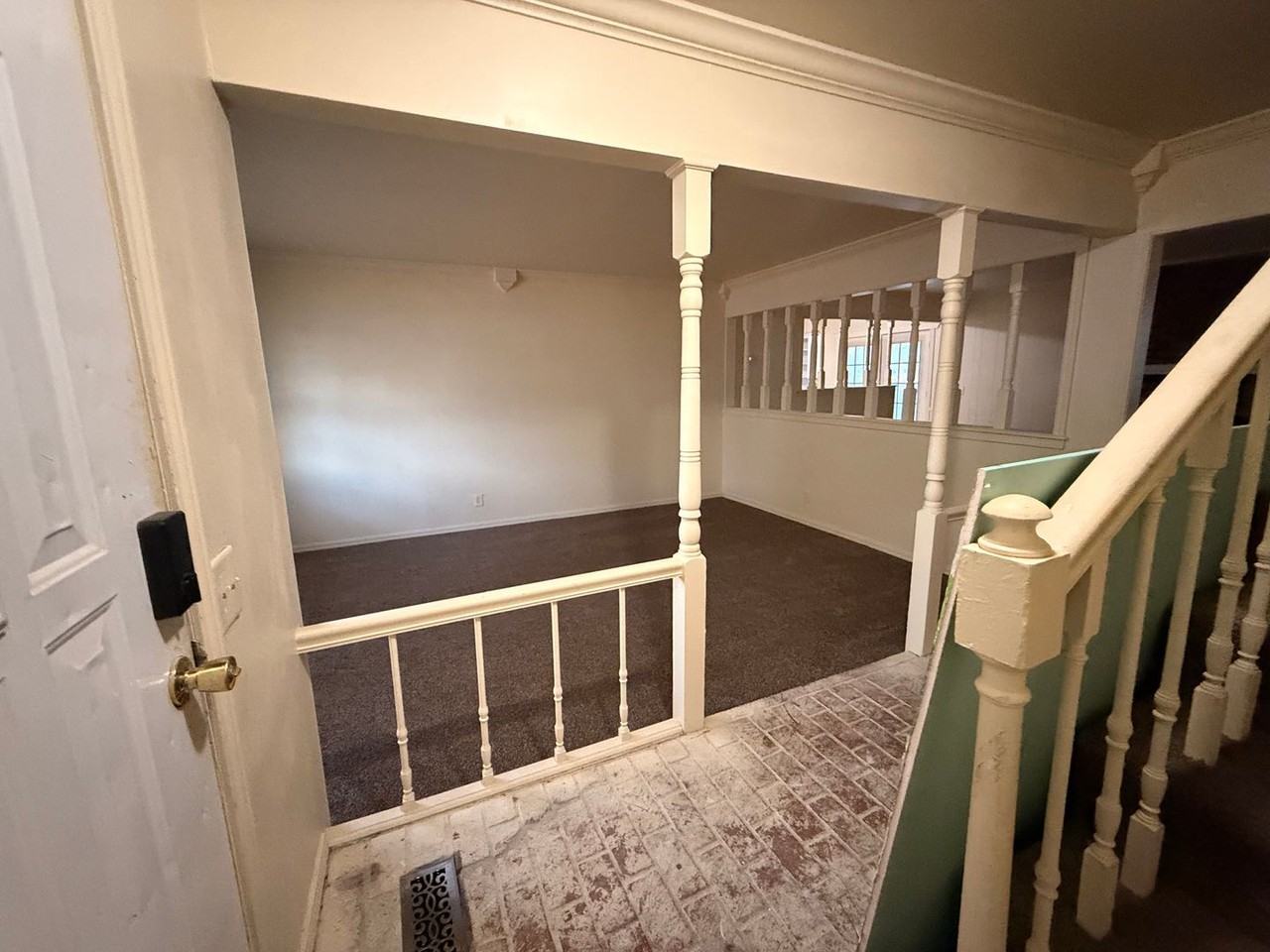 10651 E 18th Pl - Photo 3 of 33