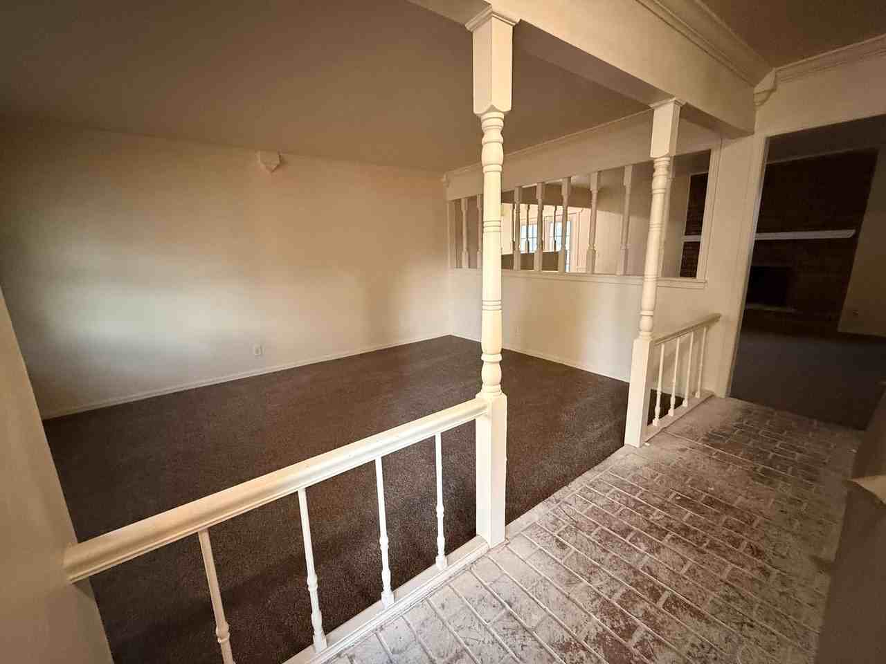 10651 E 18th Pl - Photo 4 of 33
