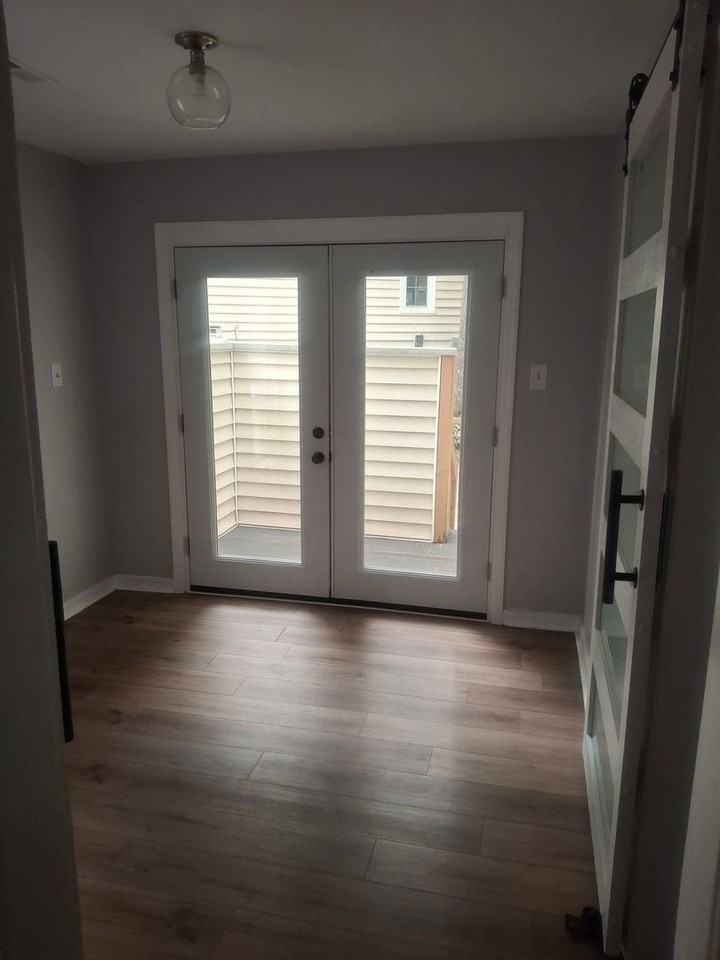 704 Gordon School Ct - Photo 2 of 16