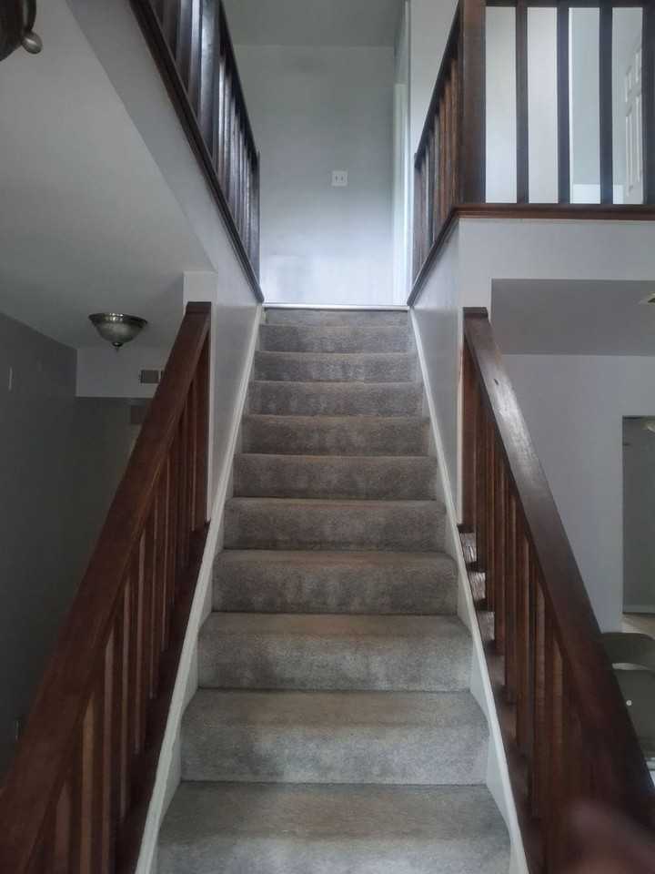 704 Gordon School Ct - Photo 5 of 16