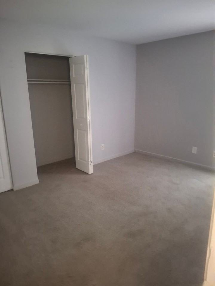 704 Gordon School Ct - Photo 7 of 16