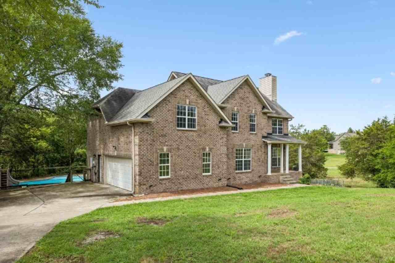 2258 Eastover Rd - Photo 4 of 43