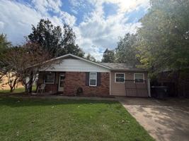 featured image of 9004 Gary St