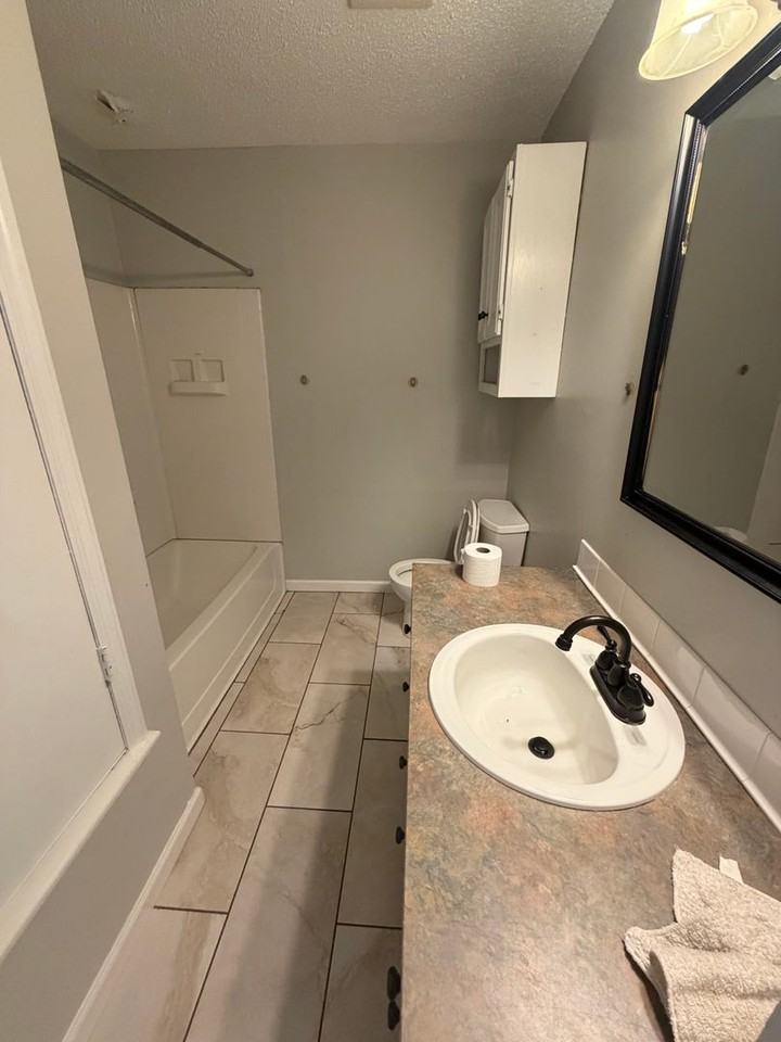 9004 Gary St - Photo 6 of 10