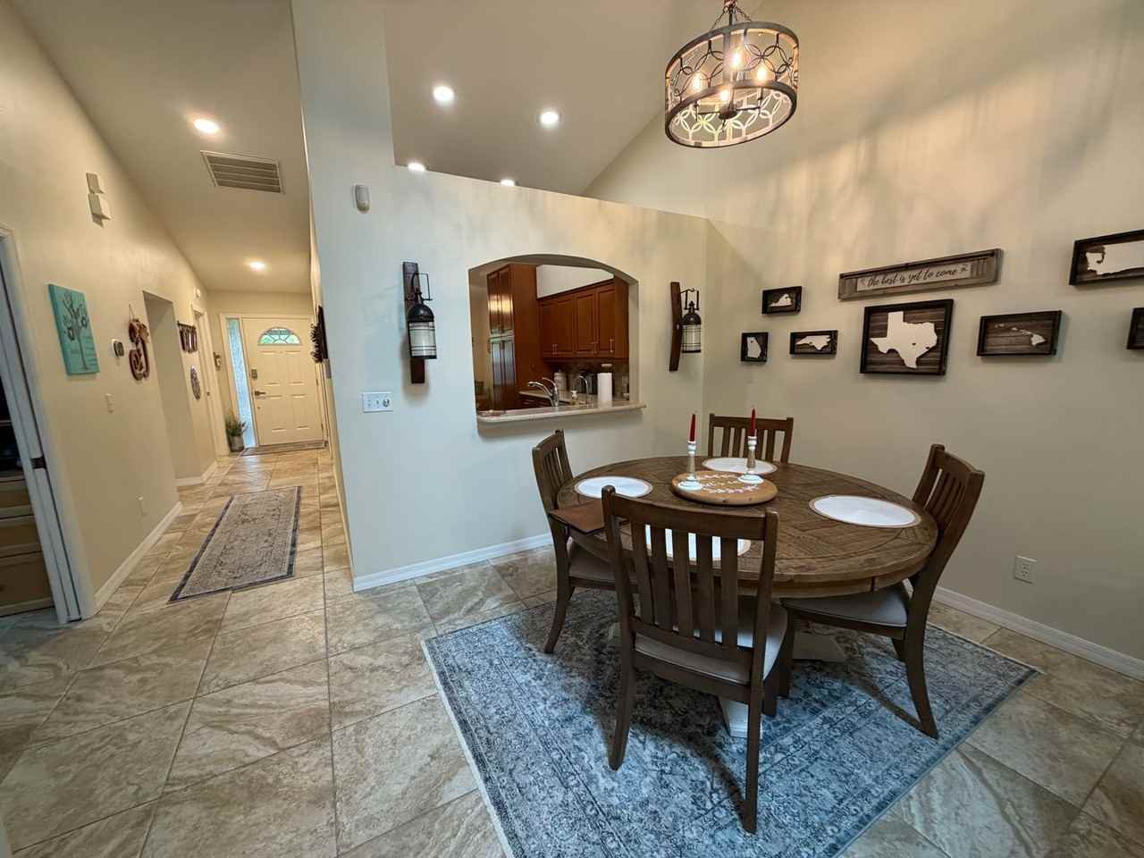 914 Augusta Blvd - Photo 3 of 31