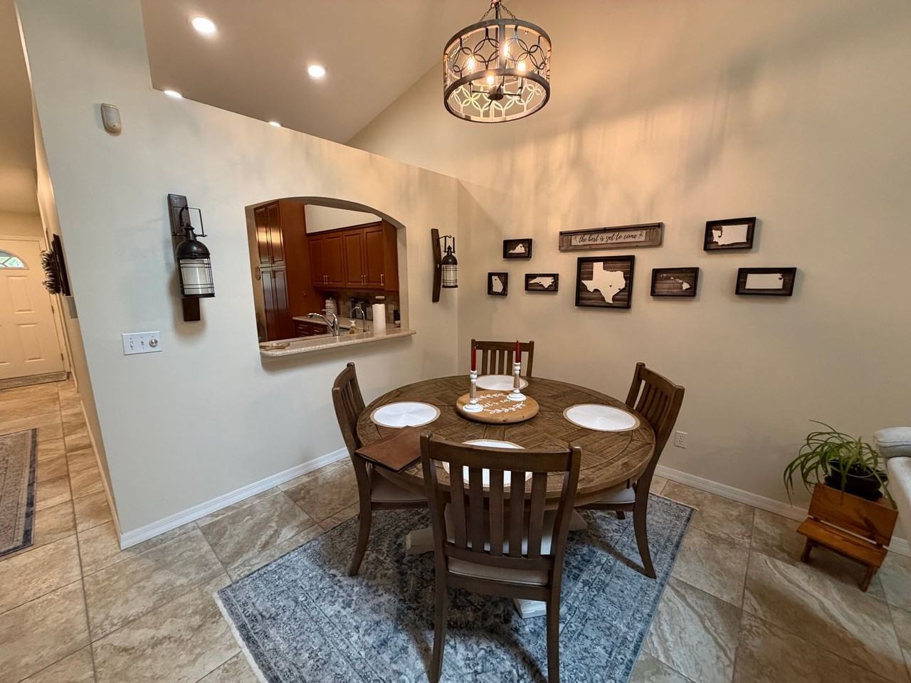 914 Augusta Blvd - Photo 4 of 31