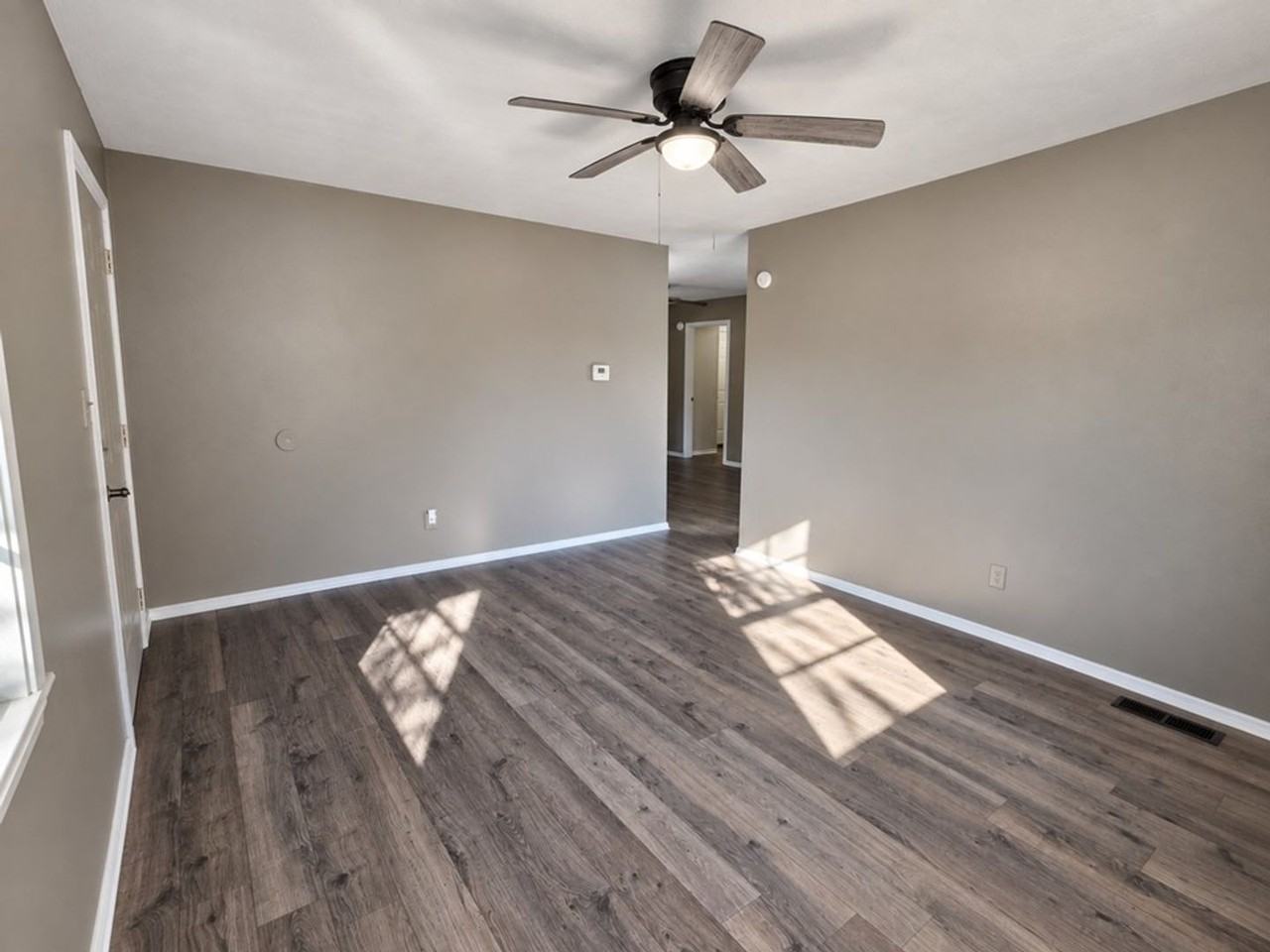 801 E 6th St - Photo 2 of 13