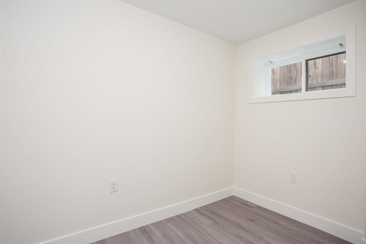 2022 East 42nd Avenue - Photo 6 of 8