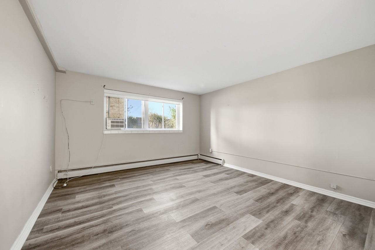 153 Godfrey Drive #1 - Photo 7 of 14