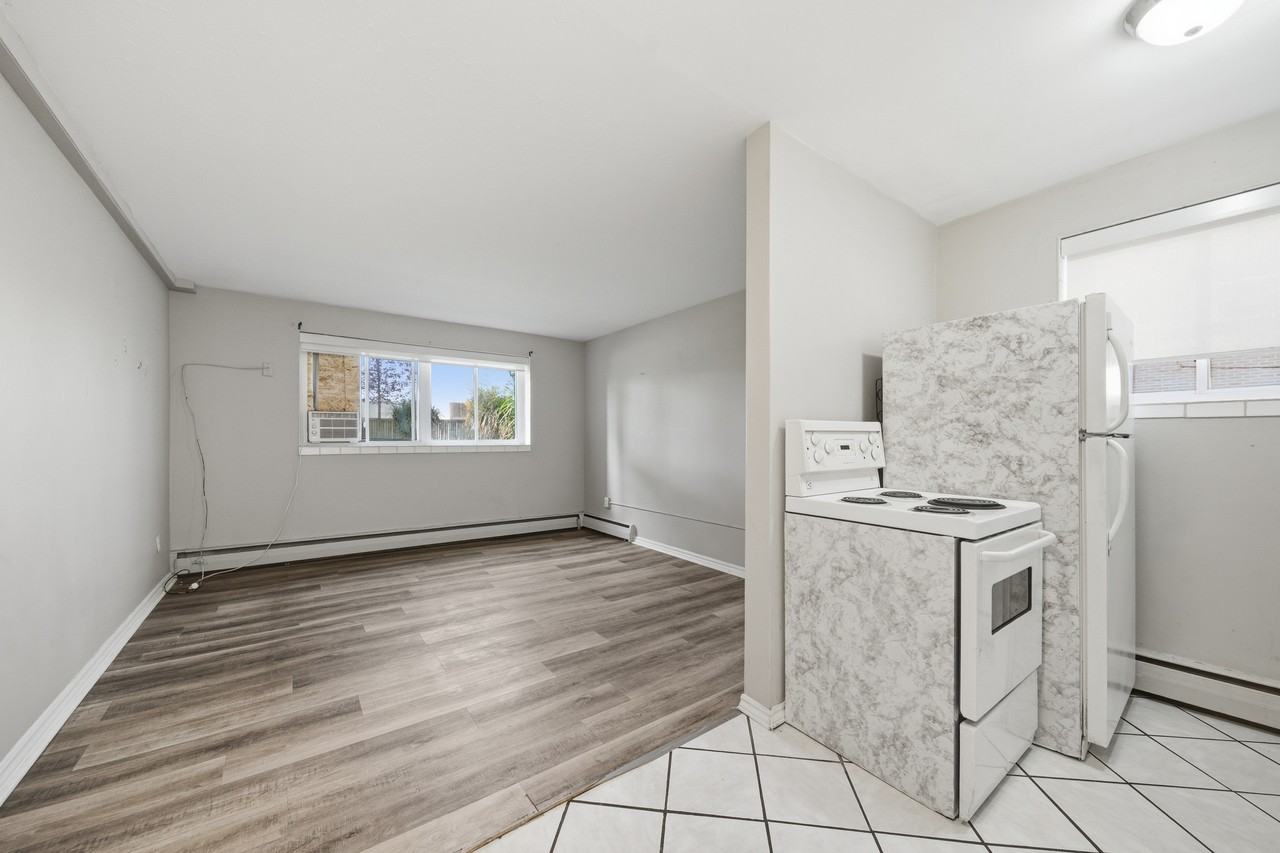 153 Godfrey Drive #1 - Photo 5 of 14