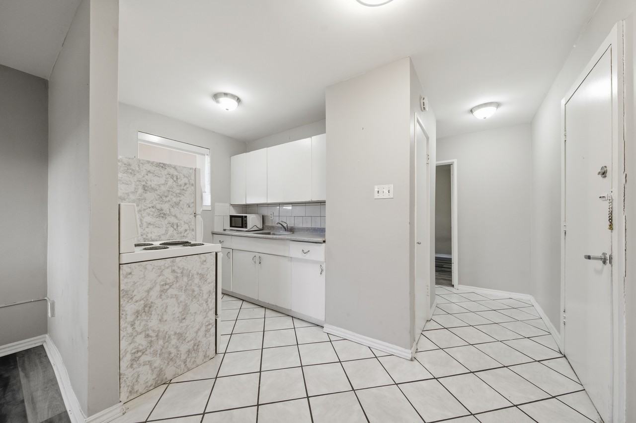 153 Godfrey Drive #1 - Photo 4 of 14