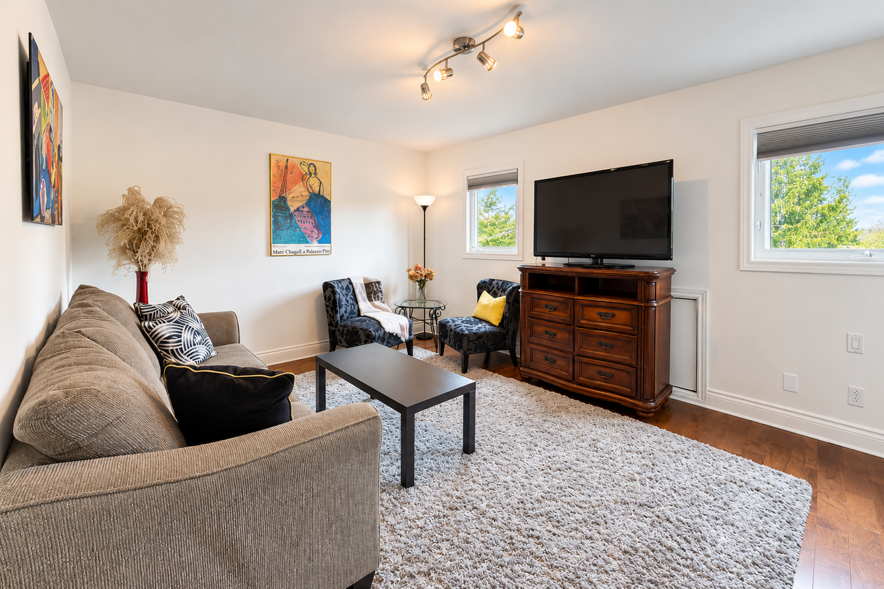 162 Tecumseh Avenue East - Photo 6 of 22