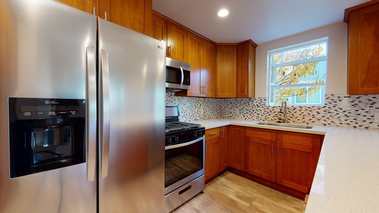 1020 Cleveland Street - Photo 7 of 38