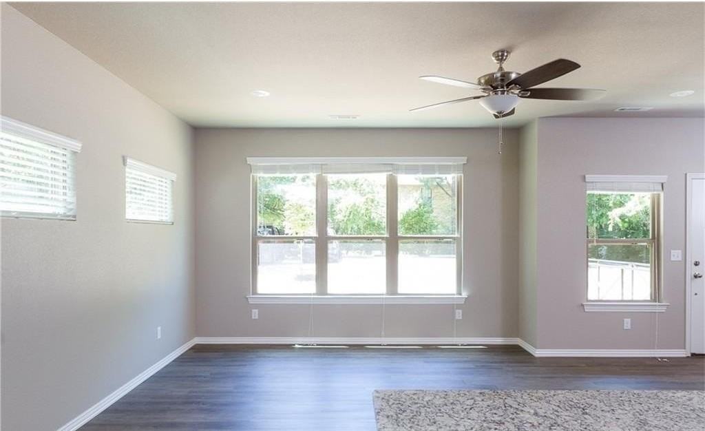 1393 N Oakland Ave - Photo 6 of 24
