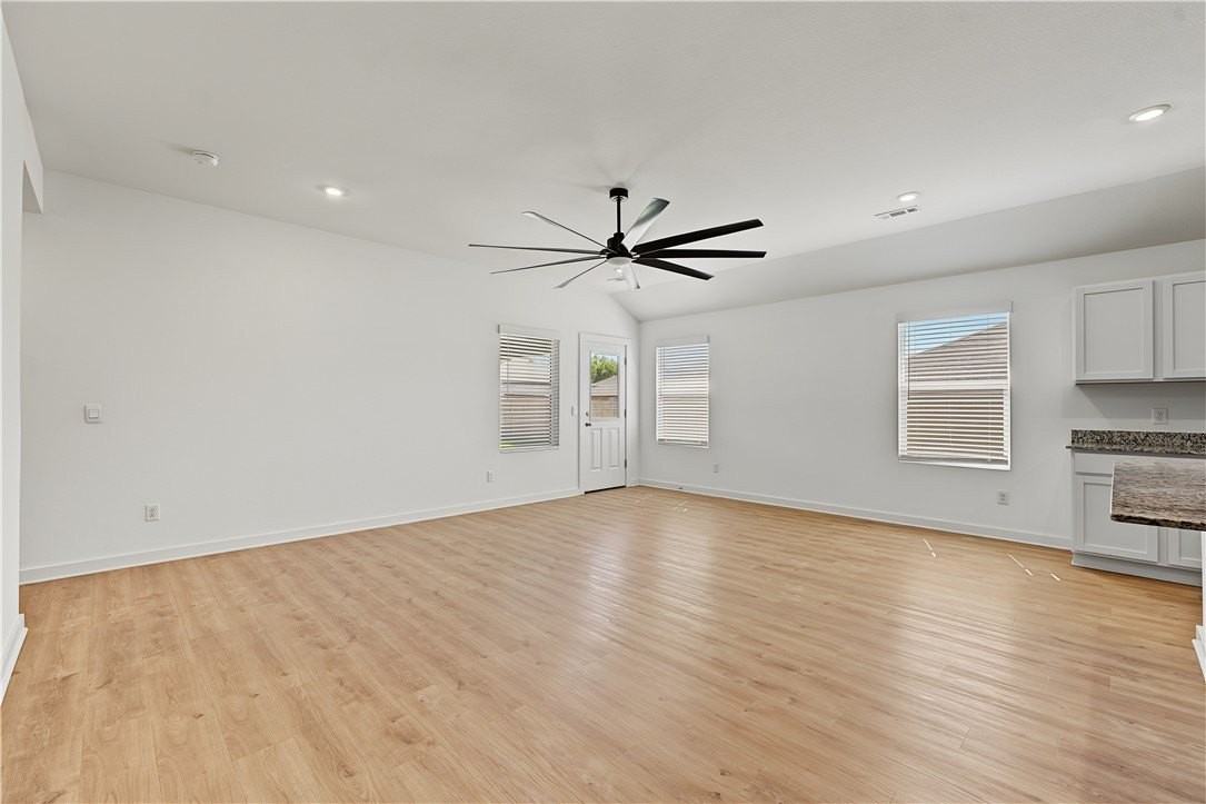 3125 N Rooster St - Photo 6 of 11