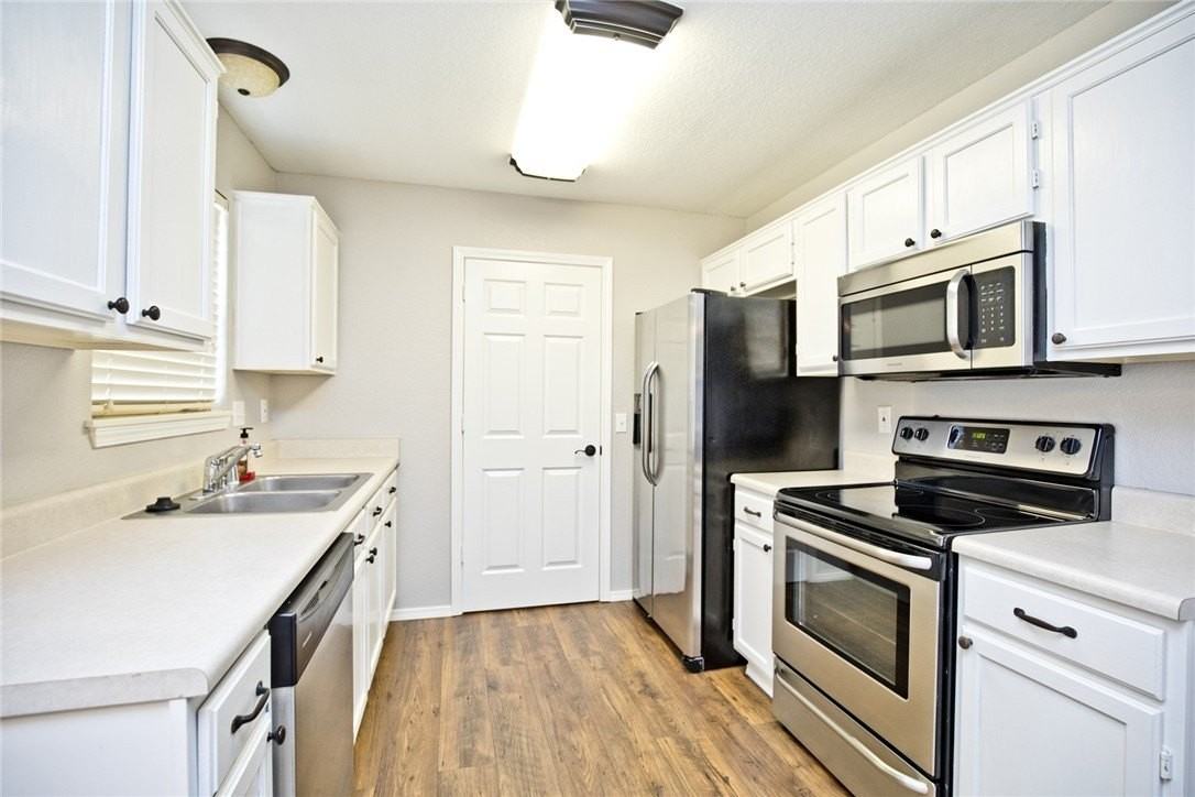 908 Sw Terry Ln - Photo 3 of 21